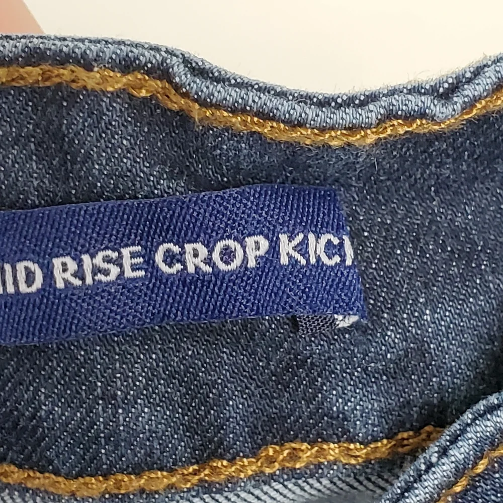 Chaps highrise crop kick style jeans size 4